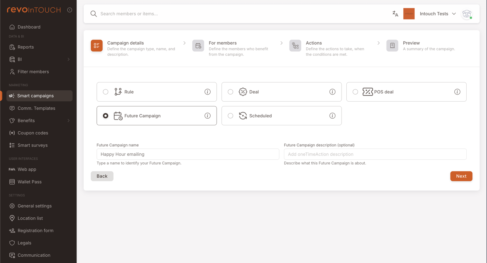 Schritt 1 — Kampagnendetails mit Future Campaign ausgewählt und dem Namen "Happy Hour Mailing"