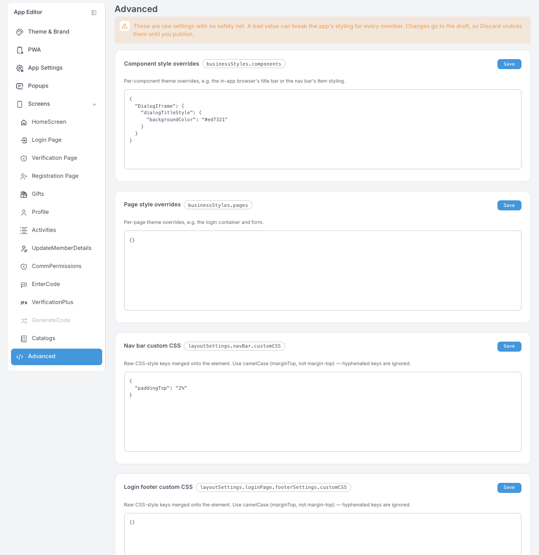 Panel Advanced — cuatro campos JSON: Component style overrides, Page style overrides, Nav bar custom CSS y Login footer custom CSS
